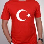 Bayrak Baskılı Tişört Kırmızı